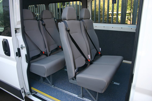 Seat PB vinyl hrestSemi-high back seat, trimmed in vinyl, trimmed headrest - Minibus Options Semi-high back seat, trimmed in vinyl, trimmed headrest